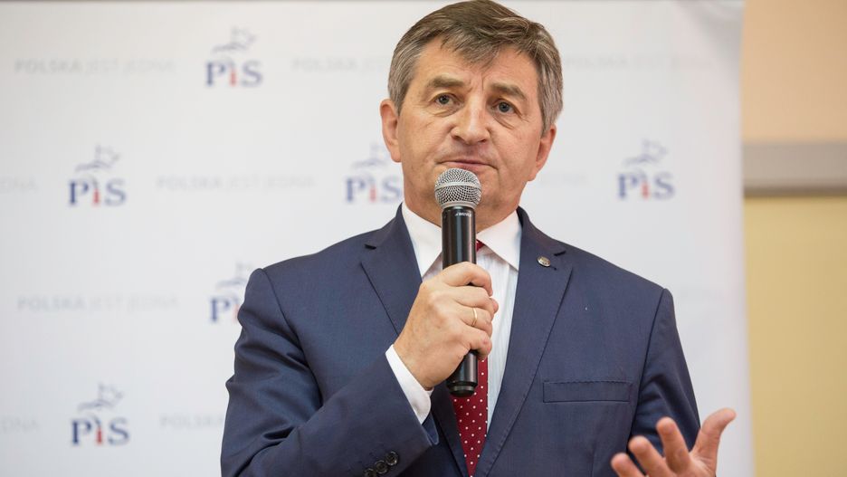 Posłowie wtargnęli do sekretariatu marszałka Kuchcińskiego 
