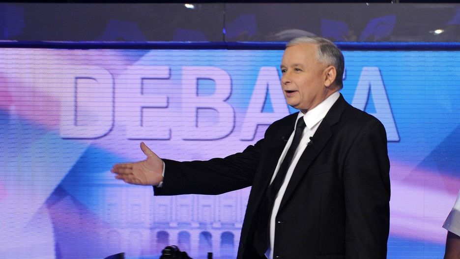 Jarosław Kaczyński w studio TVP podczas debaty telewizyjnej kandydatów na prezydenta RP. Rok 2010.