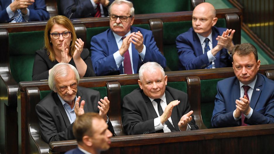 Sondaż CBOS. Kaczyński ma powody do zadowolenia