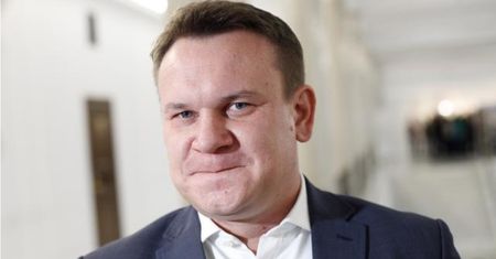 Poseł PiS w tym roku zrezygnował z pensji? W 2017 r. zarobił prawie 150 tys. zł
