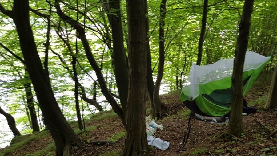 Rozbijając obóz w takim miejscu, turyści z Poznania prosili się o kłopoty