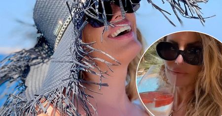 Dagmara Kaźmierska kusi ponętnymi kształtami. Ups... Chyba zapomniała góry od bikini! Też to widzicie?