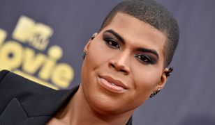 EJ Johnson nie przypomina już słodkiego chłopca. Dziś nosi szpilki i spódniczki