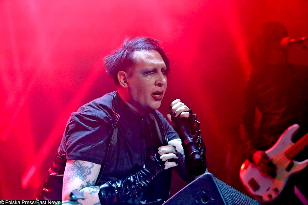 Marilyn Manson tłumaczy się ze "strzelania" do publiczności. Niestosowny gest wzburzył fanów