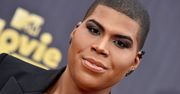 EJ Johnson nie przypomina już słodkiego chłopca. Dziś nosi szpilki i spódniczki
