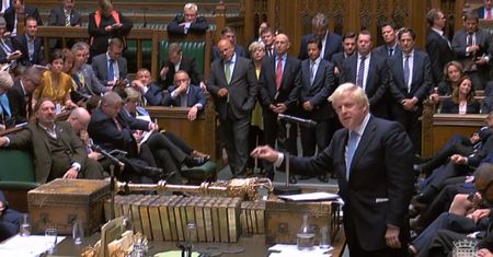 Czy Boris Johnson zignoruje prawo? Wielka Brytania dryfuje ku nieznanym terytoriom