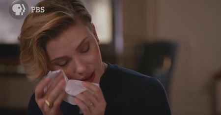 Scarlett Johansson popłakała się na wizji. Dowiedziała się, że jej przodkowie zginęli w warszawskim getcie