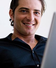 Coraz więcej firm stawia na staże i praktyki