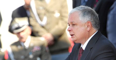 Prezydent: będziemy umacniać armię