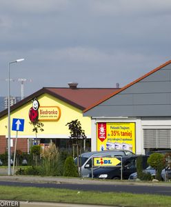 Promocje, własne słoiki. Tak Biedronka, Lidl, Kaufland zastawiają na nas eko sieci