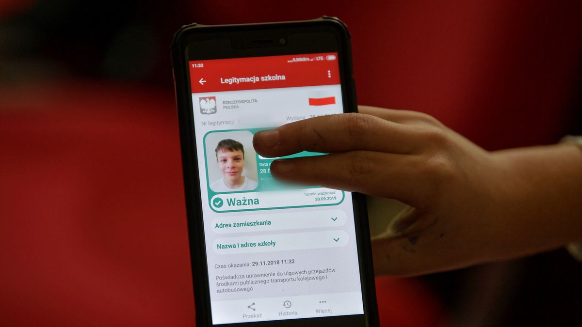 Kolejny etap cyfryzacji. Już ponad 2 tys. szkół dołaczyło do programu mLegitymacji