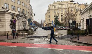 Warszawa. TIR uderzył w bramę przed Kancelarią Prezydenta