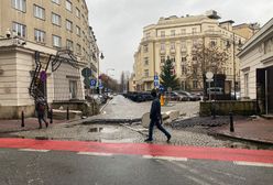 Warszawa. TIR uderzył w bramę przed Kancelarią Prezydenta