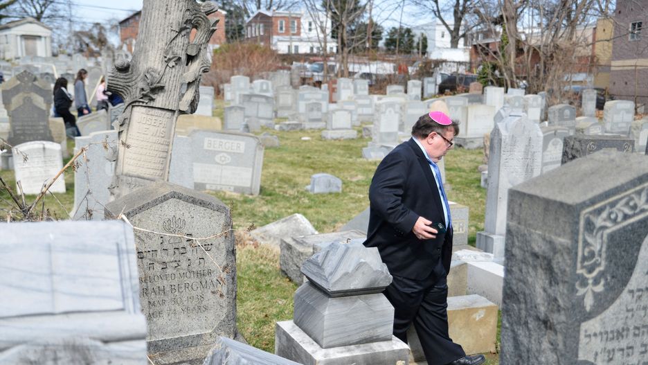 Zdewastowany cmentarz żydowski w Pensylwanii