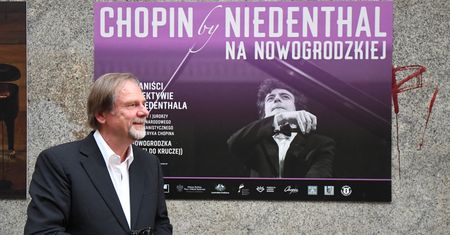 Chris Niedenthal chce, by Tusk został prezydentem Polski. "Idealny kandydat"