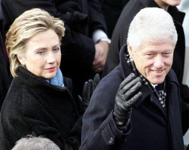 Bill Clinton zgwałcił żonę?