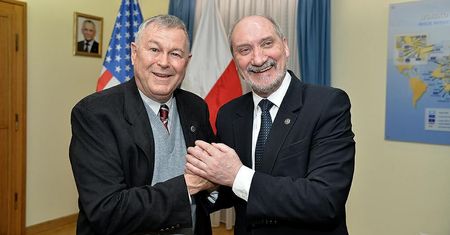 Ulubiony kongresmen Putina i Macierewicza przegrał wybory. Niespodzianka w Kalifornii