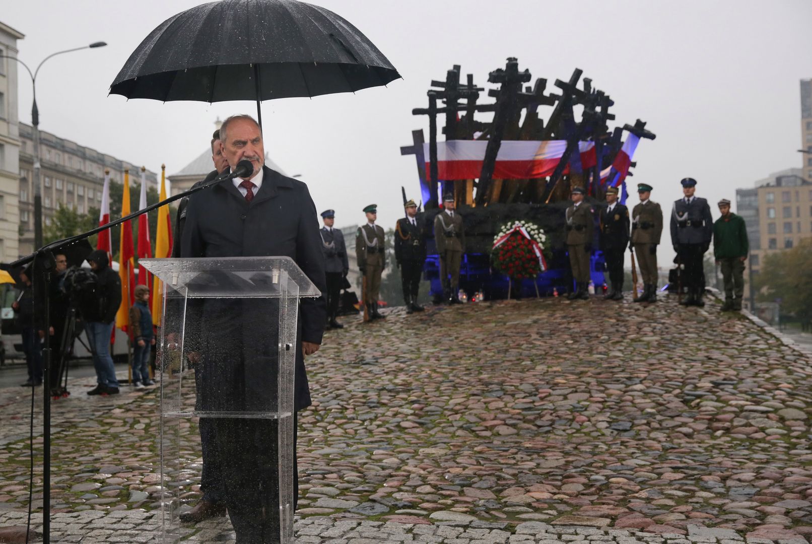 Macierewicz krytykuje wyrok norymberski. "Nie obejmuje ludobójstwa sowieckiego"