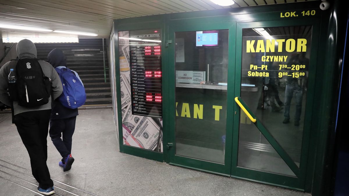 Kursy walut. Co ze złotym?