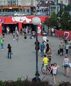 Pojawiły się wyświetlacze na "patelni". Mają pomóc pasażerom w przesiadkach