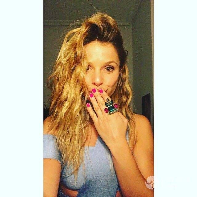 Nuria Tomas na Instagramie
