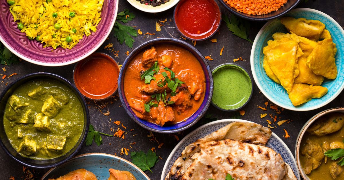 Indyjskie jedzenie- Pyszności, źródło: Canva