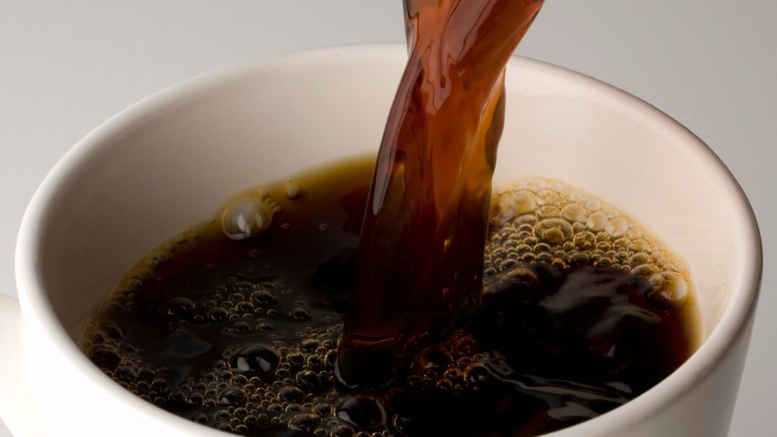 Kawa z cynamonem i imbirem- Pyszności, źródło: Canva