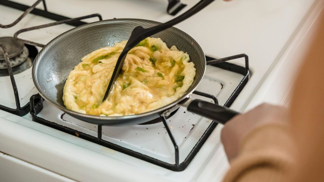 Jajecznica z cytryną- Pyszności/ źródło: Canva