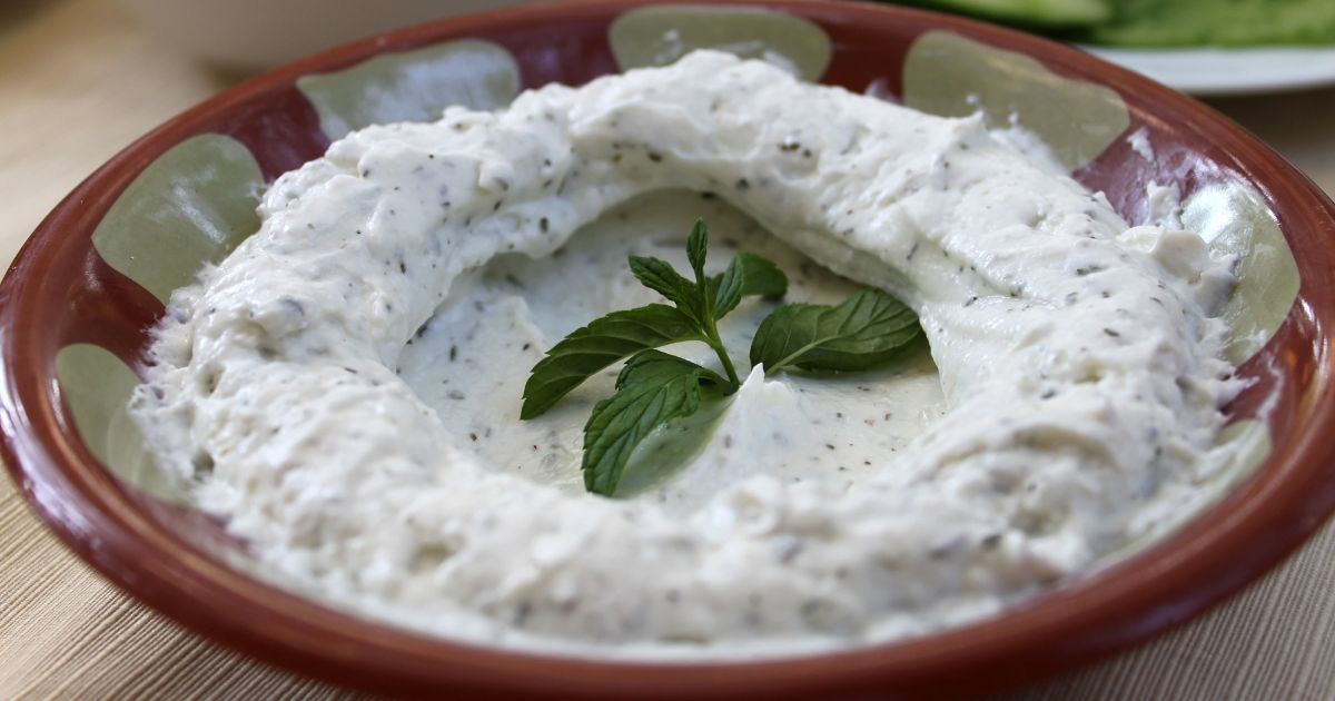 Ser labneh w miseczce