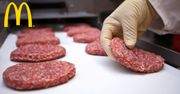 Tak naprawdę wygląda produkcja kotletów w McDonald's. Lepiej, żebyście to wiedzieli