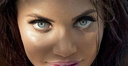 Wodzianka w "Playboyu"! Zobaczcie jak pluska się w basenie!