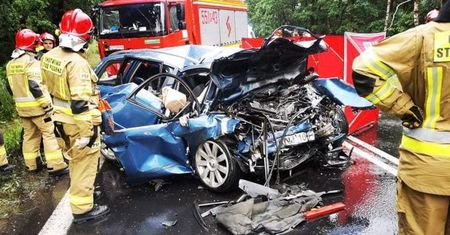 Rodzice zginęli, 2-latek został ranny. Kierowca, który spowodował wypadek w Stalowej Woli, był nietrzeźwy.