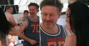 Andrzej Piaseczny na plaży w Sopocie w towarzystwie Alicji Walczak z „Big Brothera”. 53-latka w bikini wygląda obłędnie
