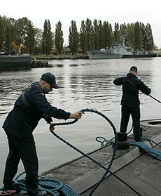 Polski okręt przeciw terrorystom