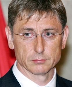 Premier Węgier nie poda się do dymisji