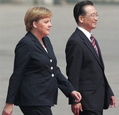 Merkel rozmawia w Chinach o prawach człowieka i Iranie