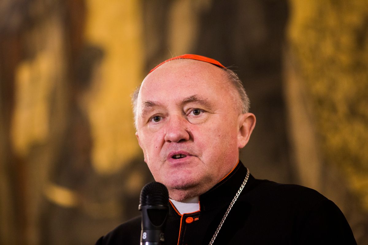 Biskup Jan Szkodoń i zarzuty o molestowanie 15-latki. Kard. Kazimierz Nycz mówi o "empatii"