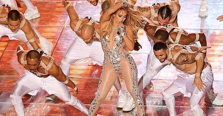 Polska tancerka Jennifer Lopez miała drastyczny wypadek na Super Bowl 2020. Polała się krew