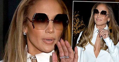 UPS… Cały świat zobaczył, jak Jennifer Lopez zniszczyła swoją luksusową stylizację. Wystarczyła chwila nieuwagi