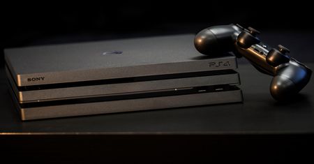 PS4 Pro - test. Bezprecedensowa, bezkonkurencyjna czy... bezsensowna?