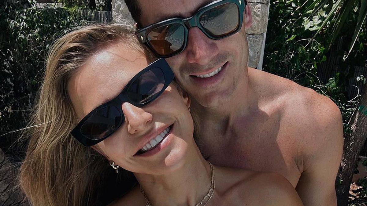 Anna Lewandowska wyleguje się na plaży w objęciach Roberta. Co za widoki!