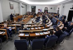 Wielogodzinna dyskusja i nocne głosowanie. Senat przyjął nowelizację ustawy o IPN