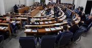 Wielogodzinna dyskusja i nocne głosowanie. Senat przyjął nowelizację ustawy o IPN