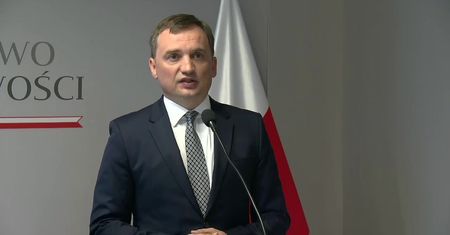 Opozycja krytycznie o oświadczeniu Ziobry; Zybertowicz – rozsądek wziął górę