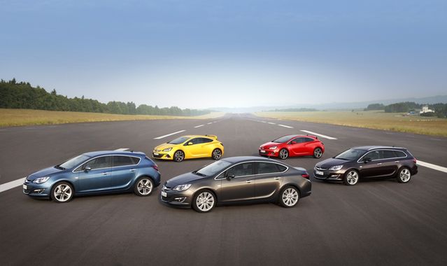 Opel Astra - gama 2012: czas na lifting, OPC i sedana