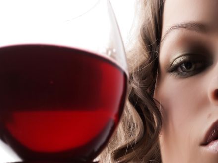 Alkohol zwiększa ryzyko nawrotów raka piersi