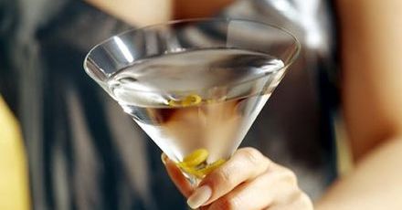 Odrobina alkoholu służy paniom na starość