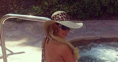 Coco Austin: Ona nigdy się nie zmieni. Nadal szczuje silikonową pupą!