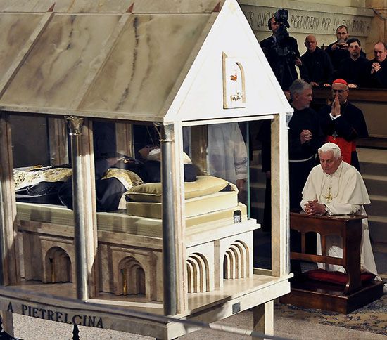 Papież odwiedził Dom Ulgi w Cierpieniu