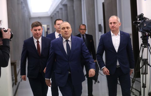 Politycy PO: idziemy na twardo, rozważamy różne scenariusze, mamy kilku rosłych posłów